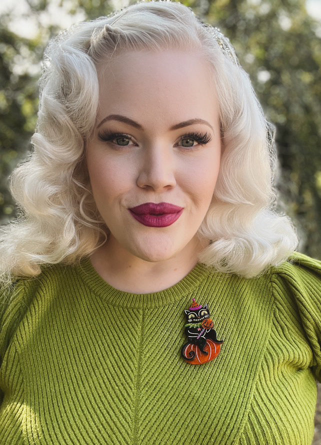 lolligagger johanna parker halloween cat brooch on vintage style model