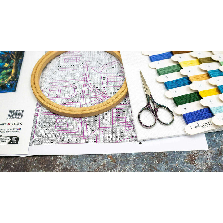 Luna's Garden L9942 Counted Cross Stitch Kit