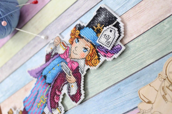 Mad Hatter P-349 / SR-349 Plastic Canvas Counted Cross Stitch Kit