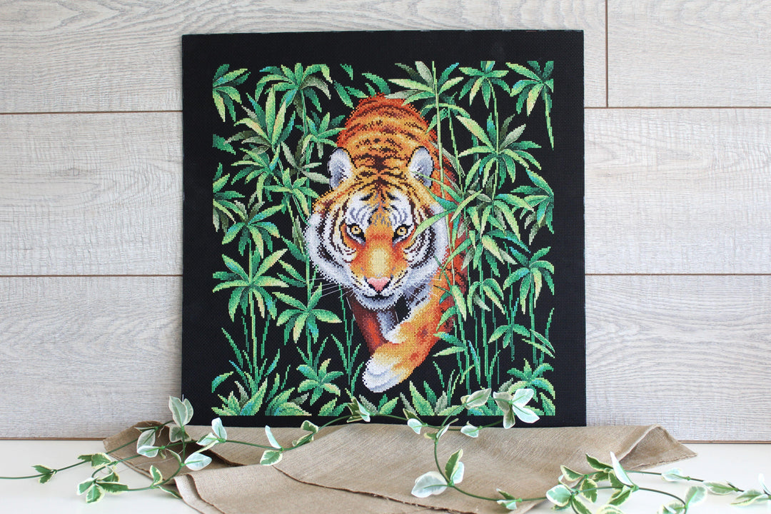 Master of the Jungle HB-756 Counted Cross Stitch Kit