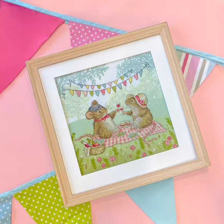 Meadow Moments XSS29 Counted Cross Stitch Kit