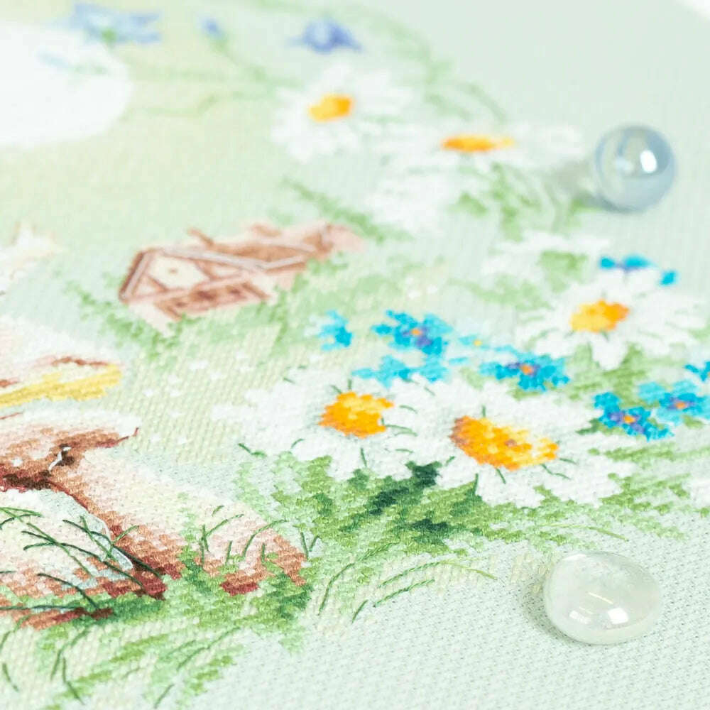 Meadow Stories. Snail 510-352 Counted Cross-Stitch Kit