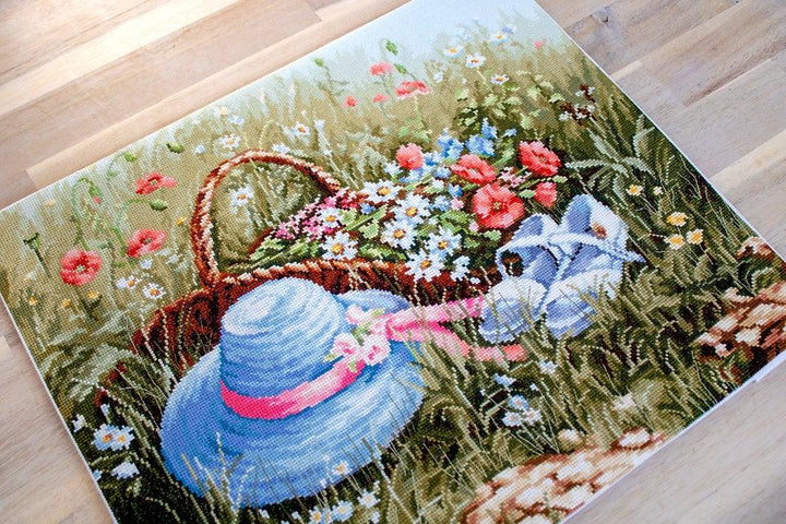 Meadow with poppies BU4020L Counted Cross-Stitch Kit
