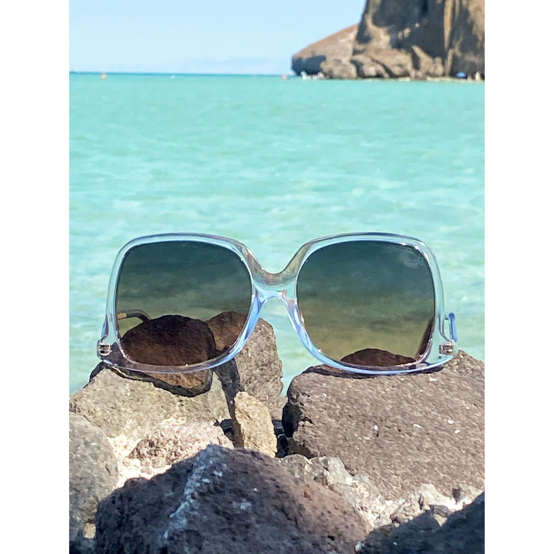 Mia Sunglass - Green / Coral