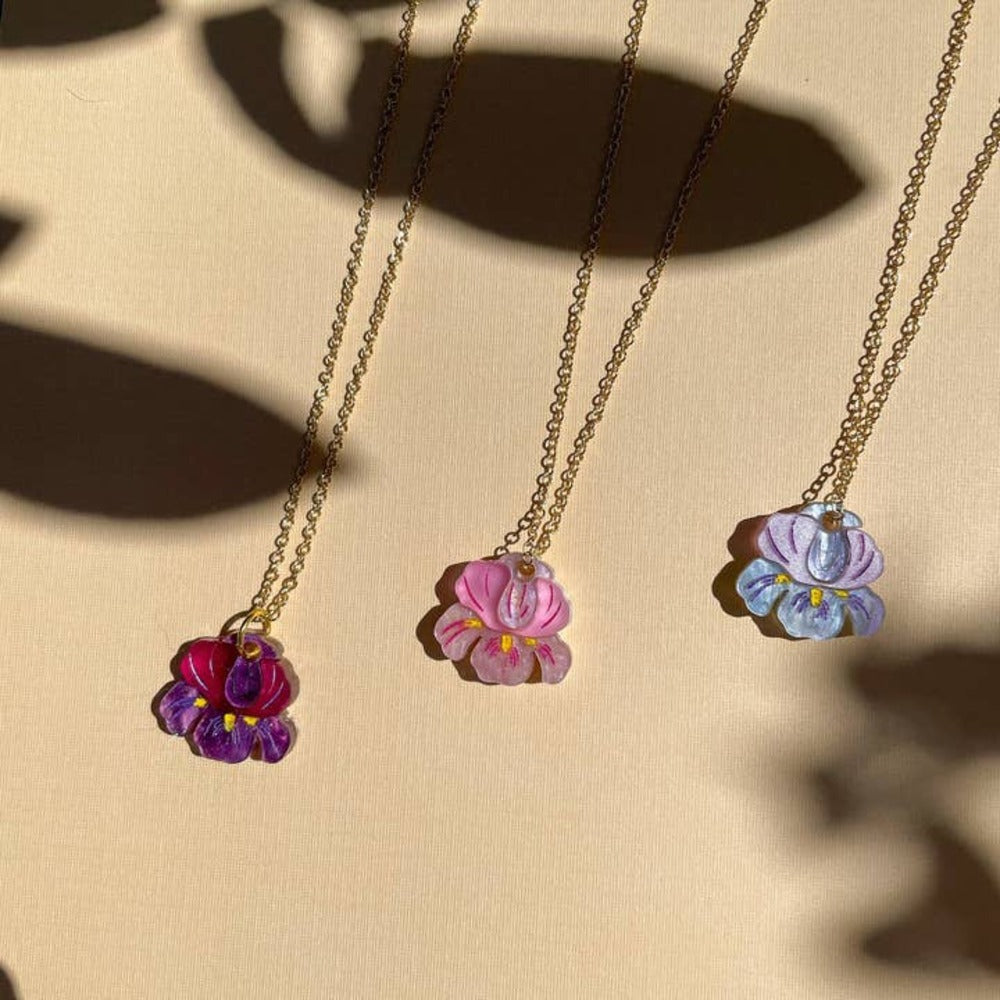 Mini Iris Necklace 1