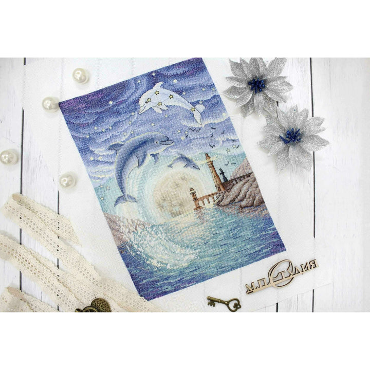Moon Bay SNV-673 Counted Cross Stitch Kit