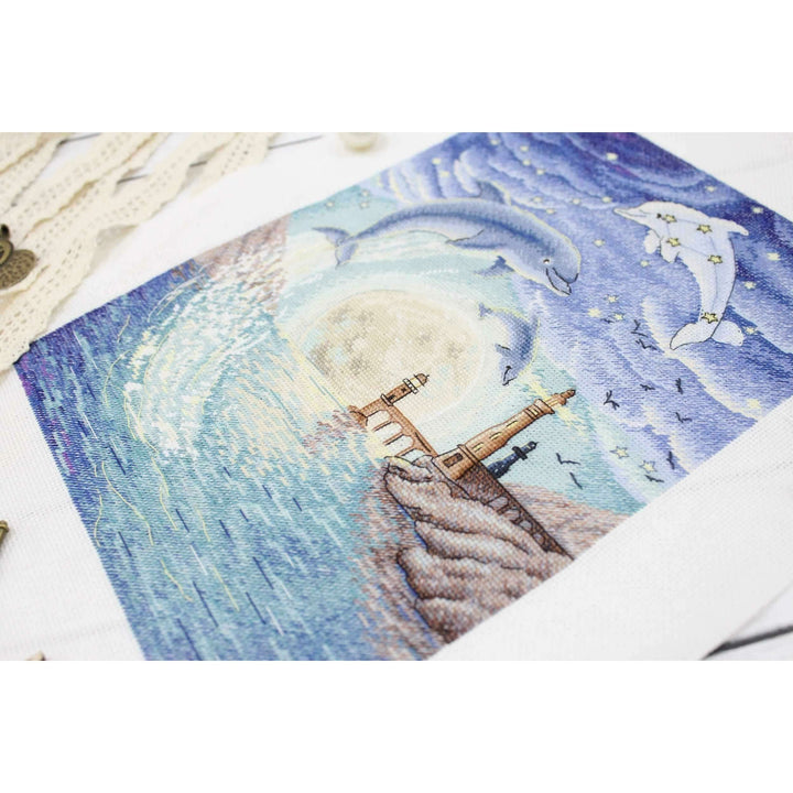 Moon Bay SNV-673 Counted Cross Stitch Kit