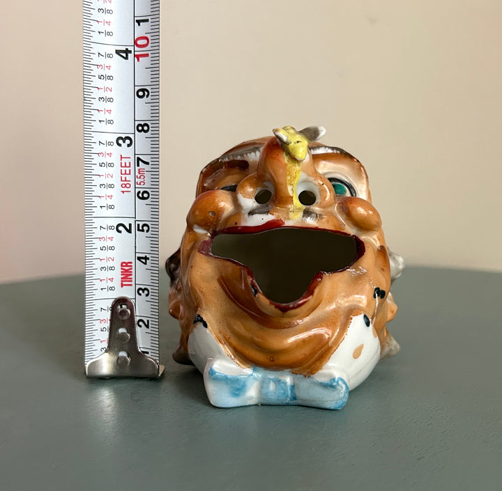 Old man ashtray height measurement