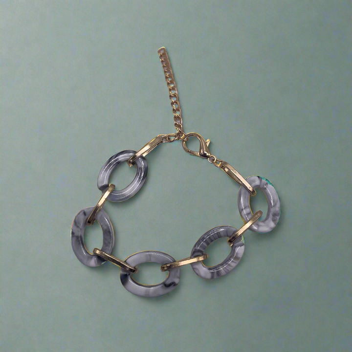 Golden Hour Oval Link Bracelet in Three Colors