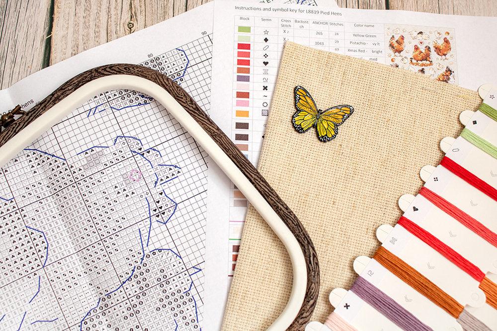 Pied Hens L8819 Counted Cross Stitch Kit