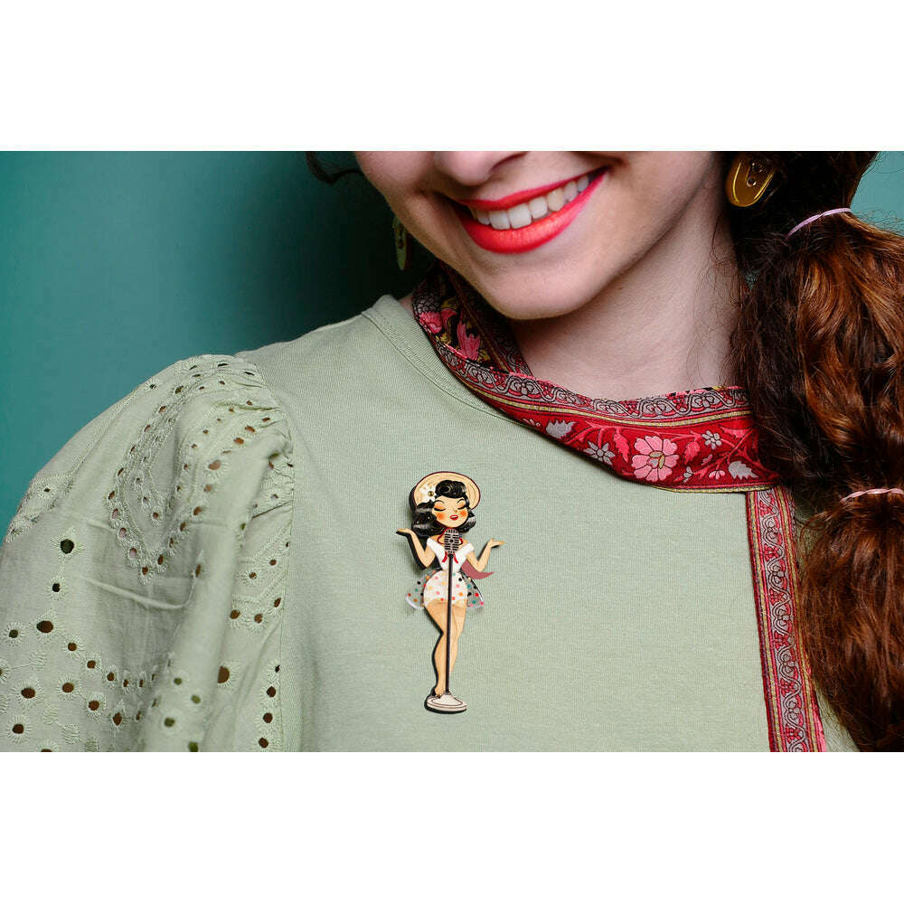 Pin-up Singer with Microphone Brooch by Laliblue 4