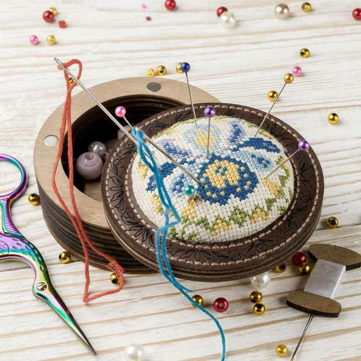 Pincushion Kit Irises FLTL-081