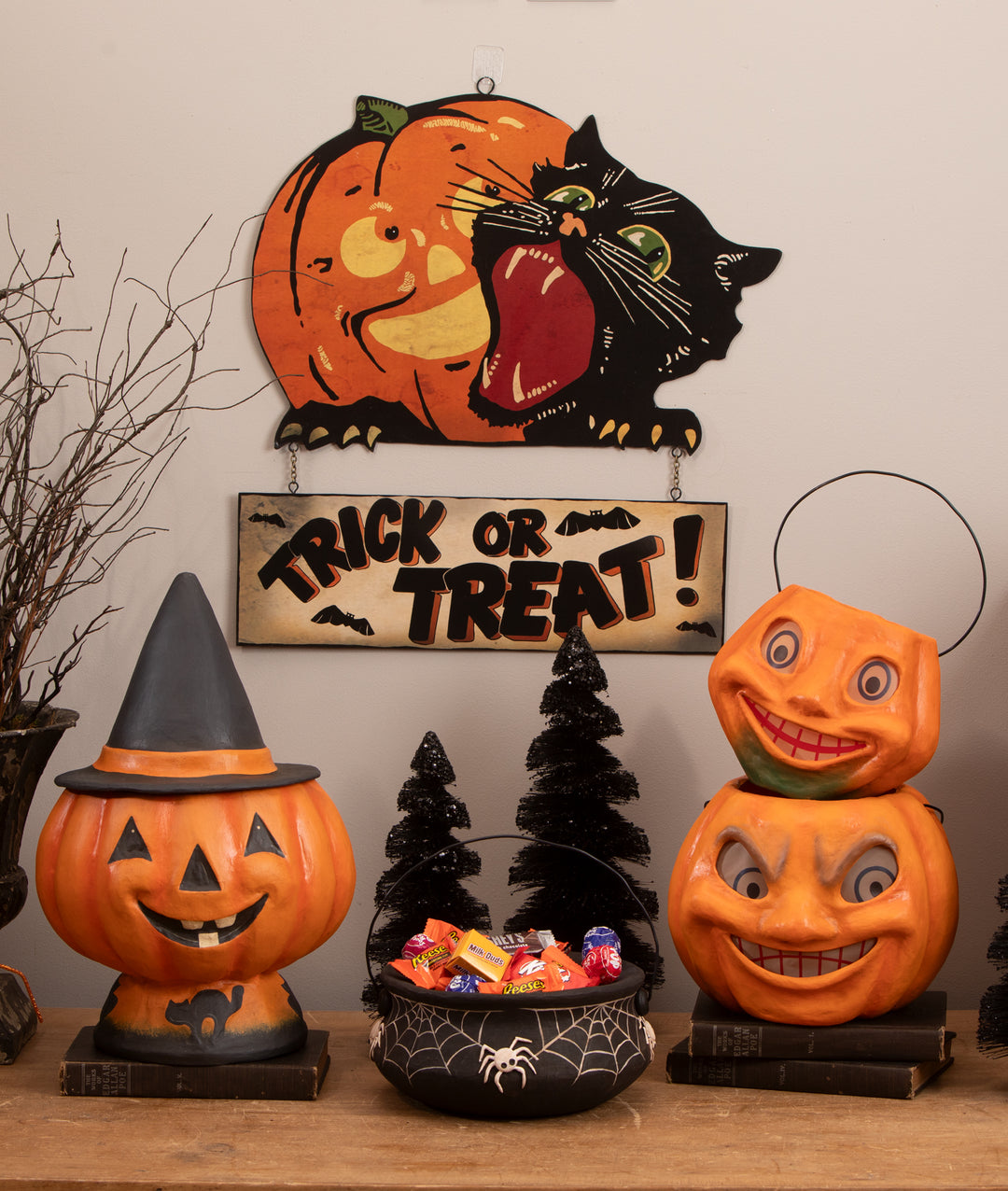 Trick or Treat Tin Sign by Bethany Lowe Designs, image 3