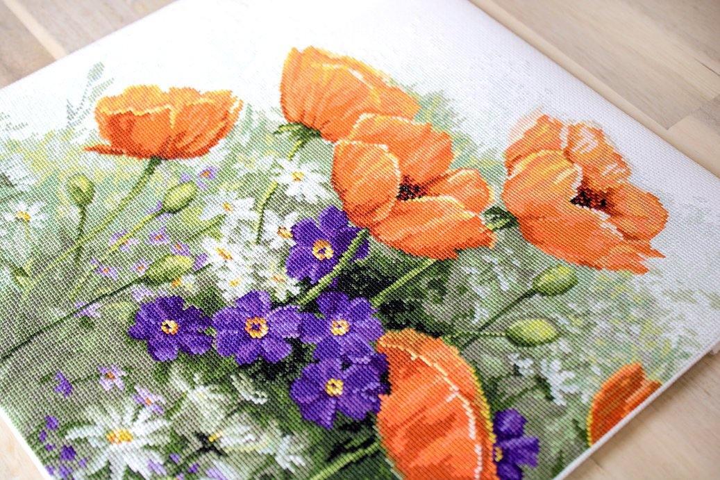 Poppies B2368L Counted Cross-Stitch Kit