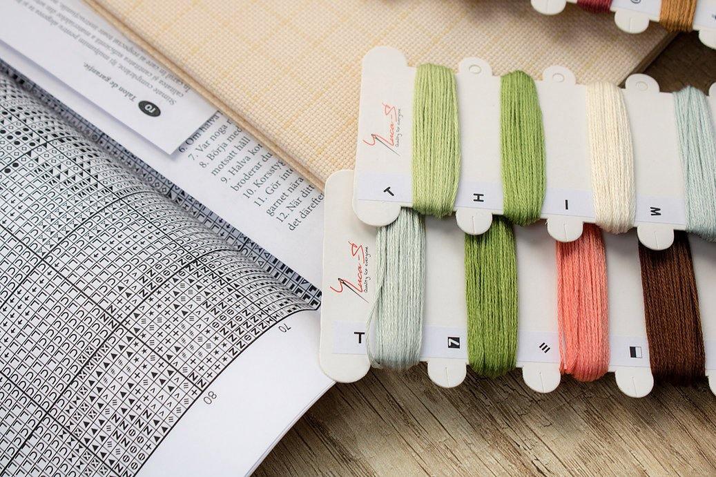 Pumpkin B2303L Counted Cross-Stitch Kit