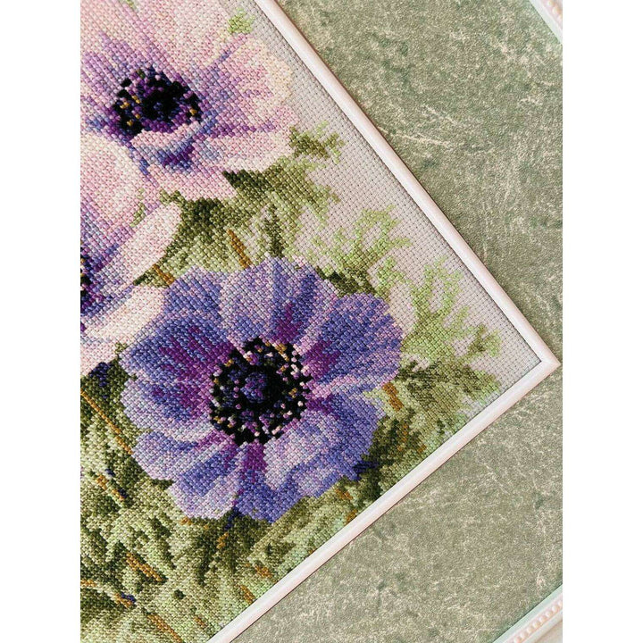 Purple Anemones R2176 Counted Cross Stitch Kit