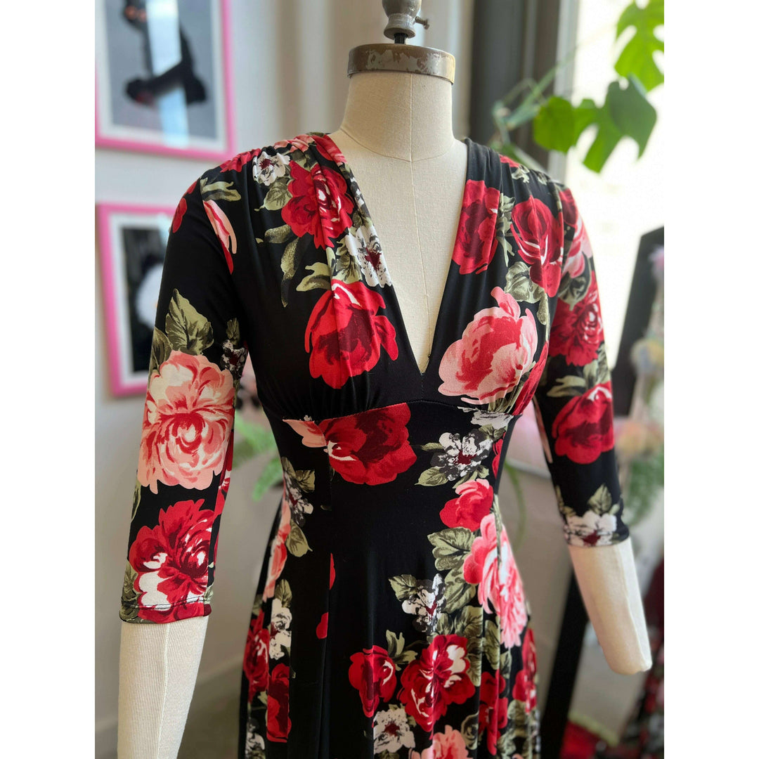 Raquel 3/4 Sleeve Maxi Dress in Red Rose Print
