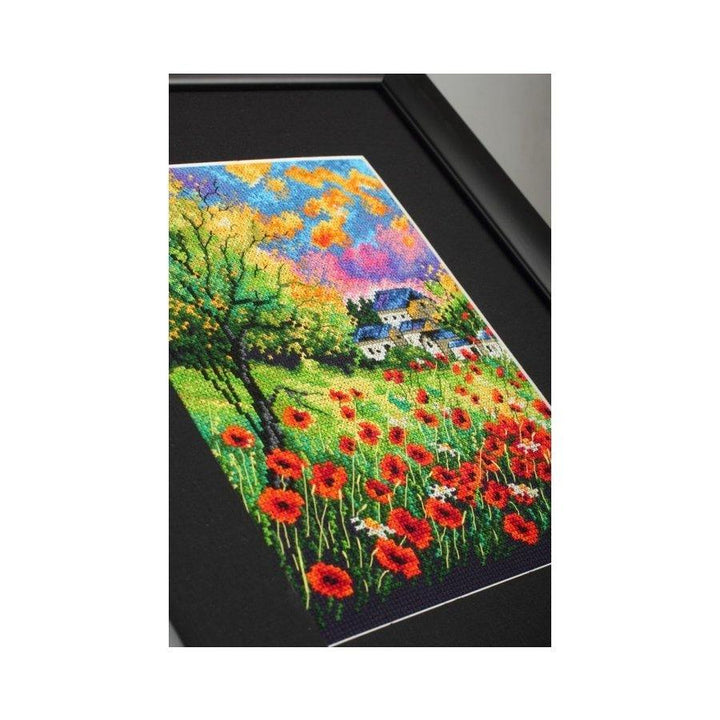 Run away poppies M624 Counted Cross Stitch Kit