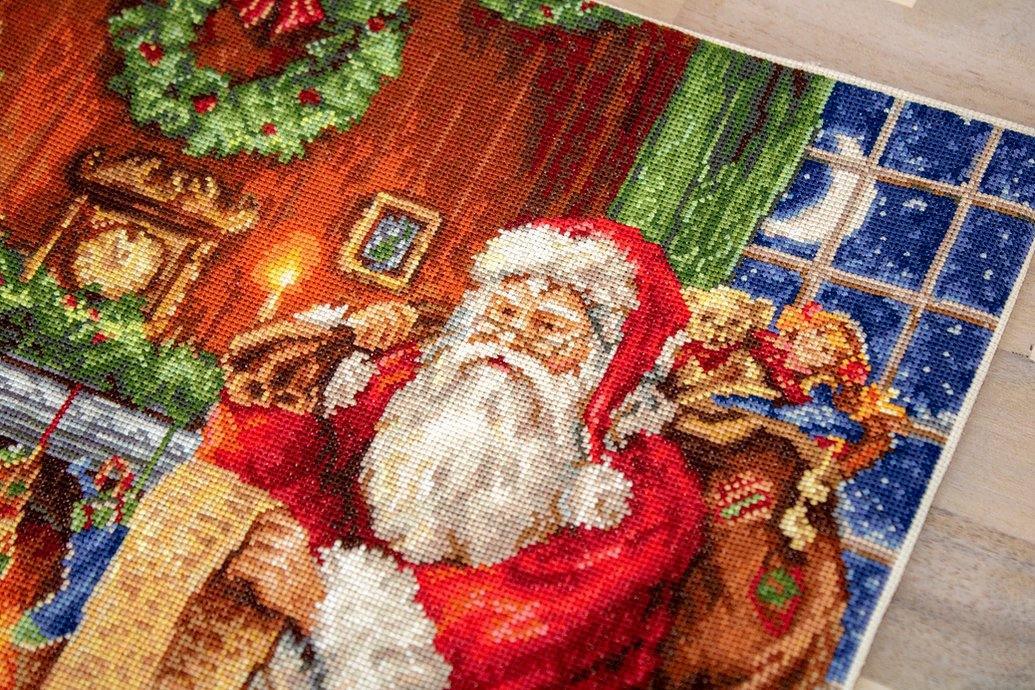 Santa Claus B578L Counted Cross-Stitch Kit