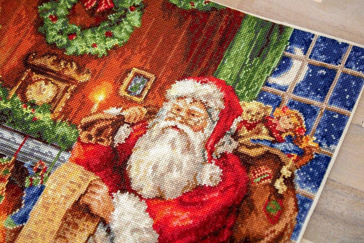Santa Claus B578L Counted Cross-Stitch Kit