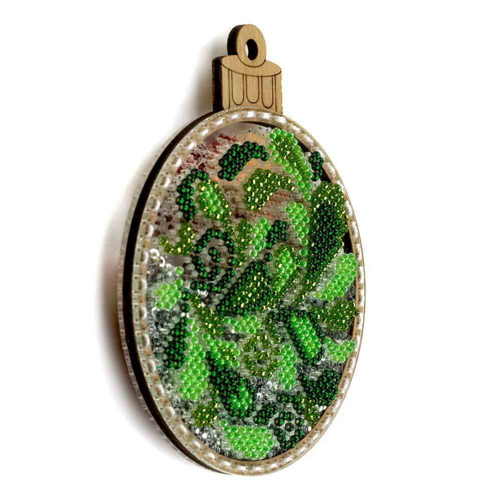 Set for embroidery with beads on a plastic base FLPL-062