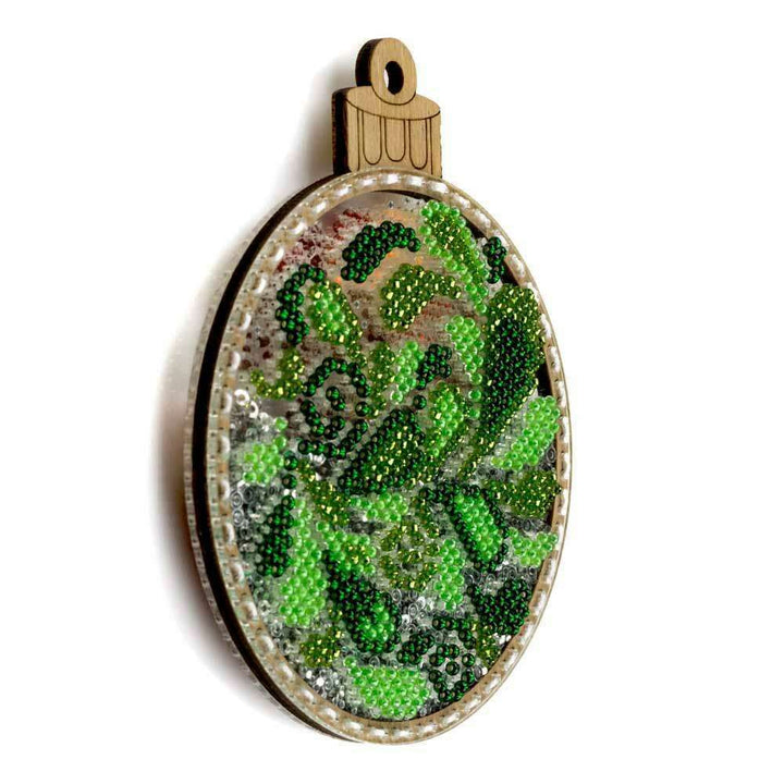 Set for embroidery with beads on a plastic base FLPL-062