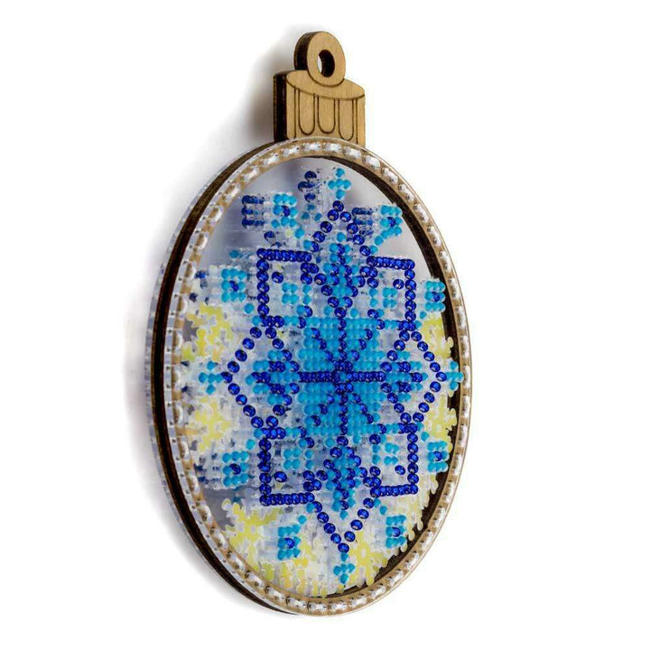 Set for embroidery with beads on a plastic base FLPL-063
