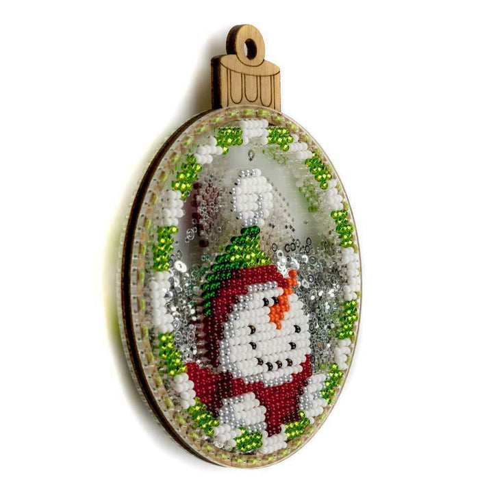 Set for embroidery with beads on a plastic base FLPL-064