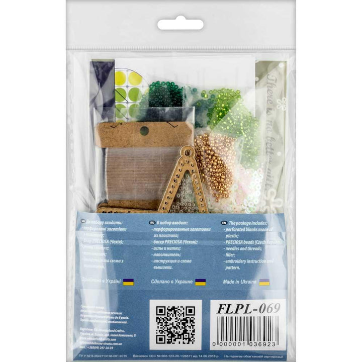 Set for embroidery with beads on a plastic base FLPL-069