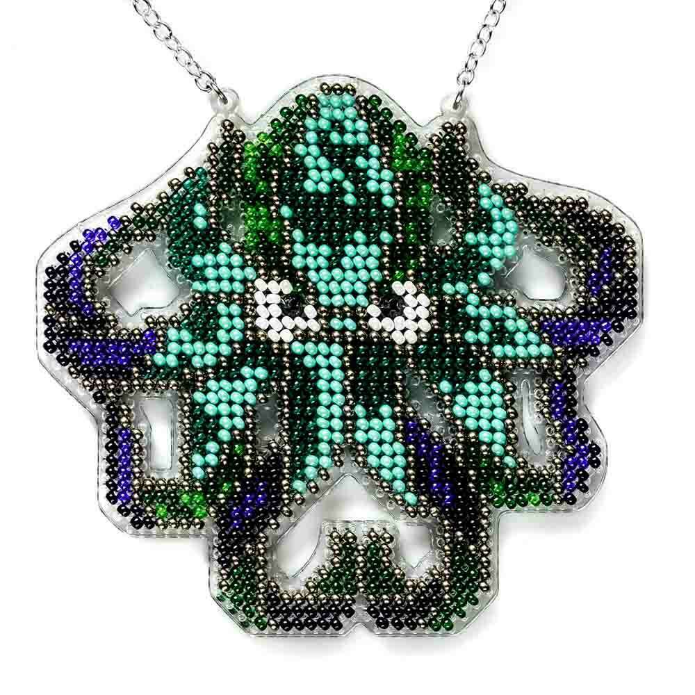 Set for embroidery with beads on a plastic base FLPL-098