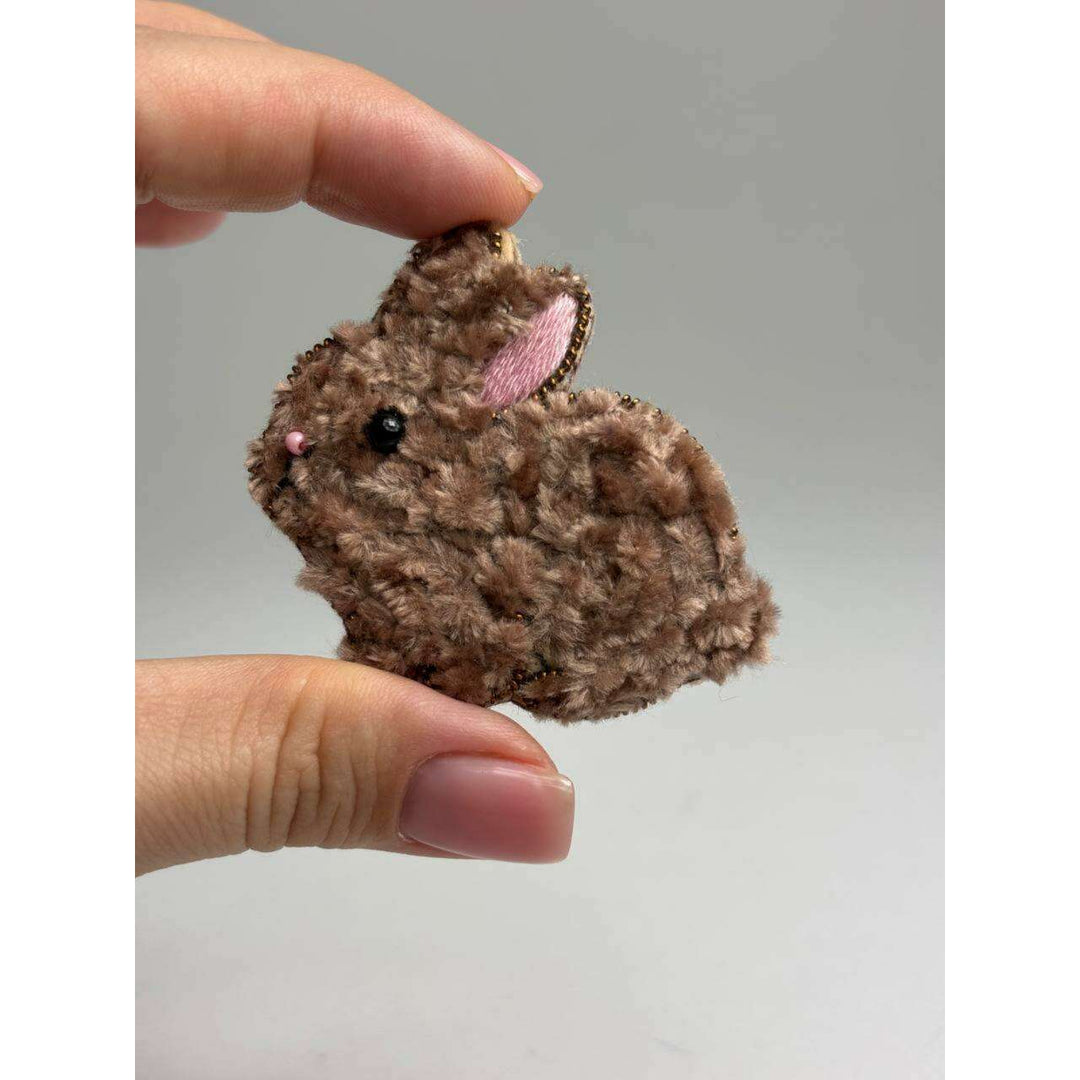 Set for making a brooch Crystal Art Cute bunny BP-377C