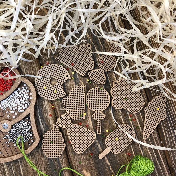 Set of blanks for embroidery on wood FLSW-003