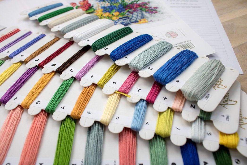 Spring flowers B2386L Counted Cross-Stitch Kit