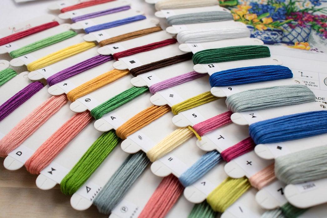 Spring flowers B2386L Counted Cross-Stitch Kit