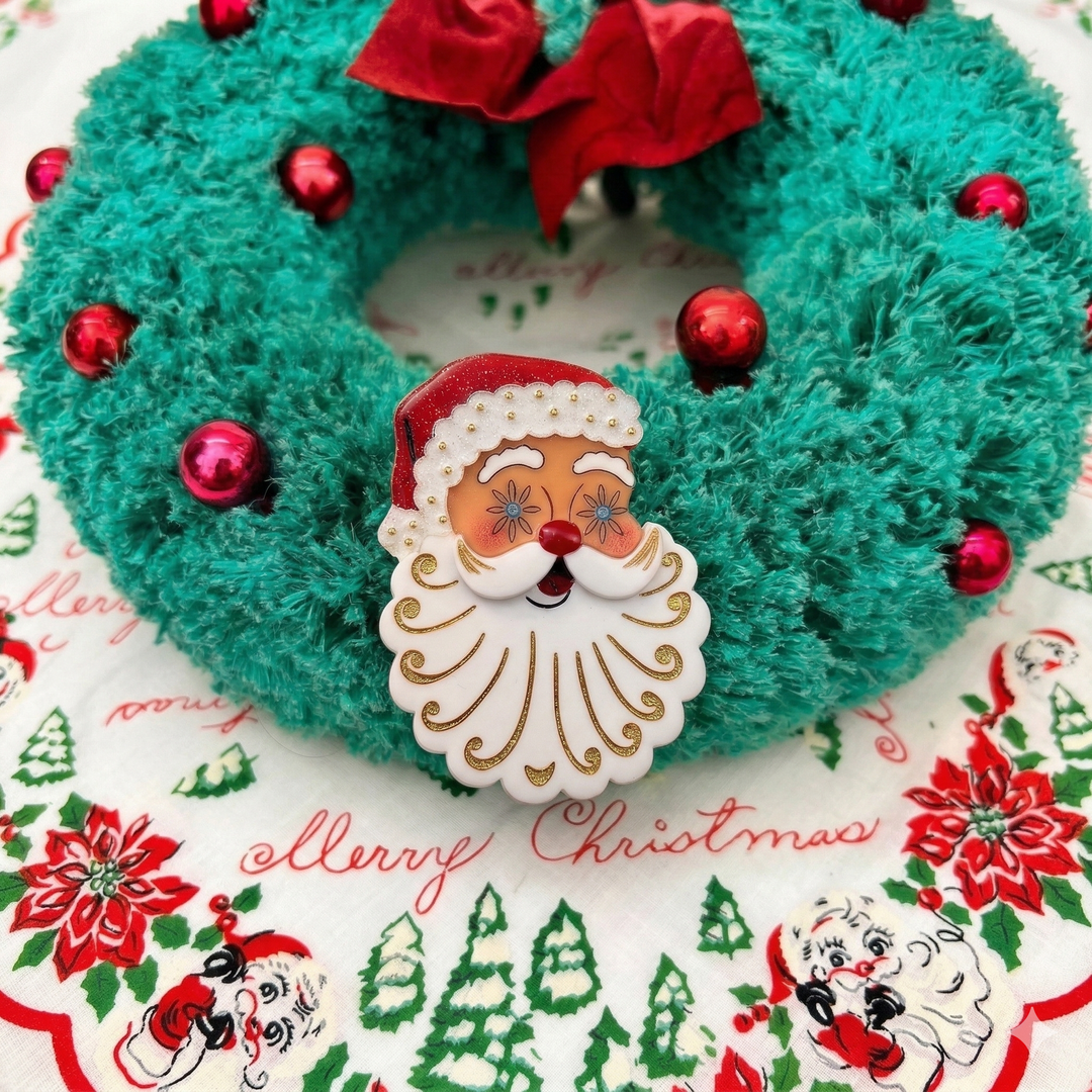 Starry Eyed Santa Brooch by 50's Vintage Dame x Lipstick & Chrome – view 3