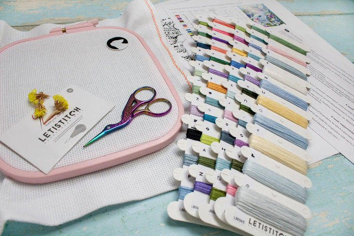 Summer Splendor L8054 Counted Cross Stitch Kit