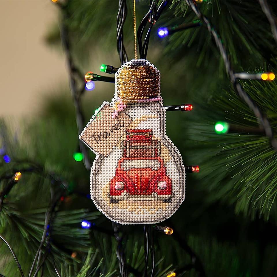 T-84C Counted cross stitch kit Crystal Art "Travel"