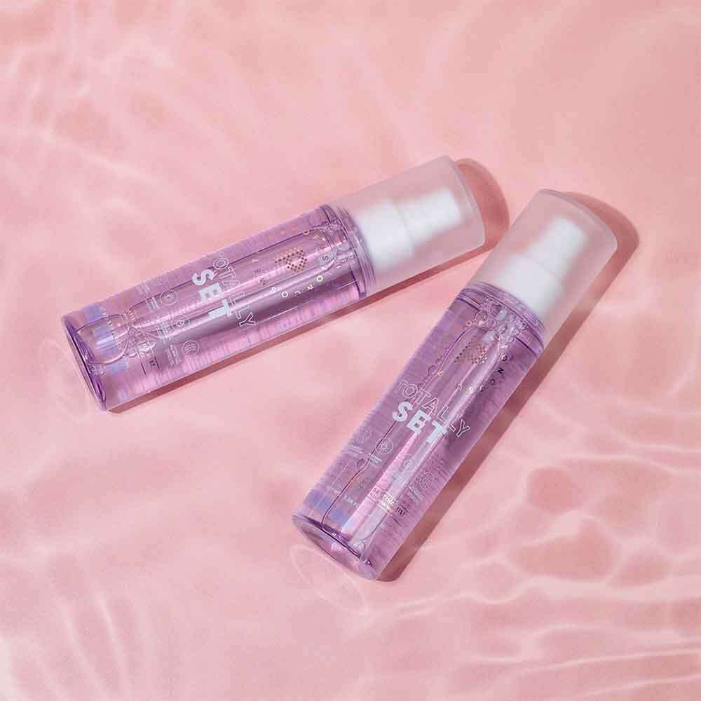 Totally Set Illuminating Setting Mist