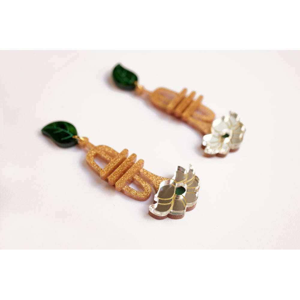Trumpet with flower earrings by Laliblue 1