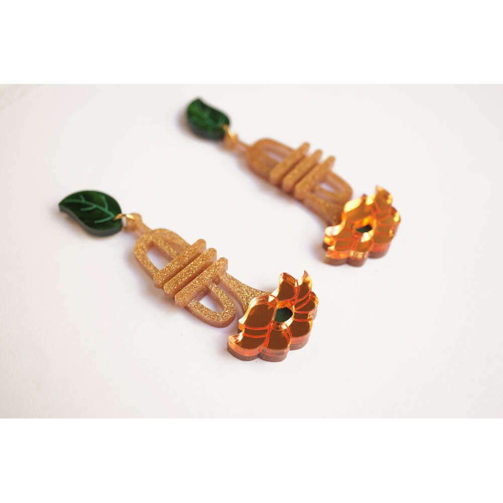 Trumpet with flower earrings by Laliblue 3