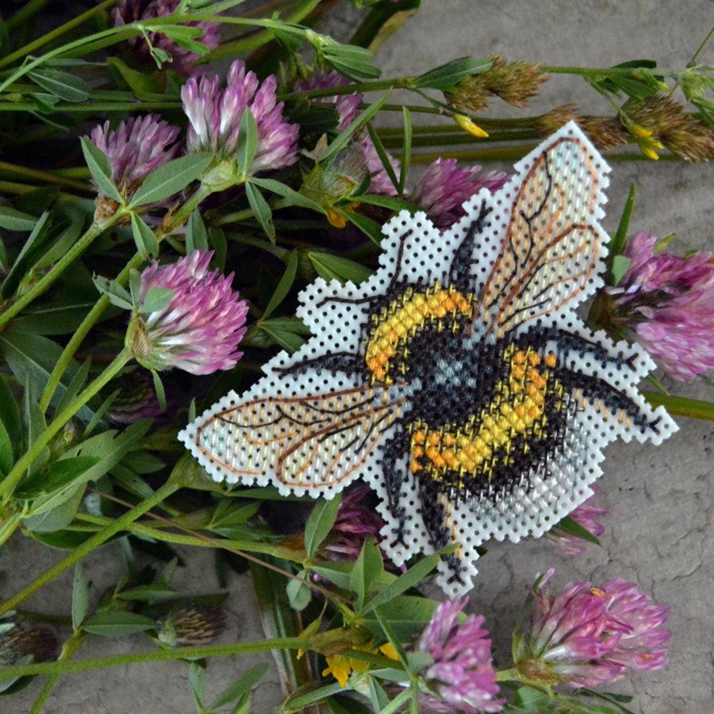 Winged Friends. Magnets SR-488  Plastic Canvas Counted Cross Stitch Kit