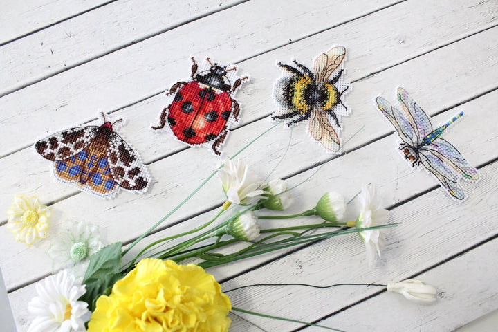 Winged Friends. Magnets SR-488  Plastic Canvas Counted Cross Stitch Kit