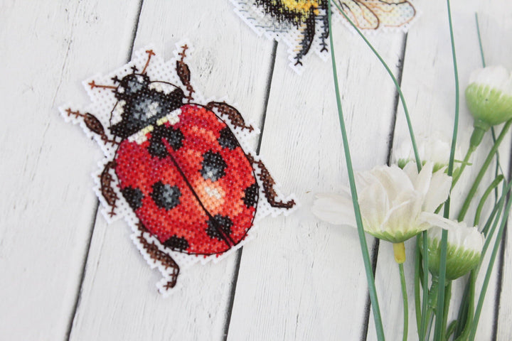 Winged Friends. Magnets SR-488  Plastic Canvas Counted Cross Stitch Kit