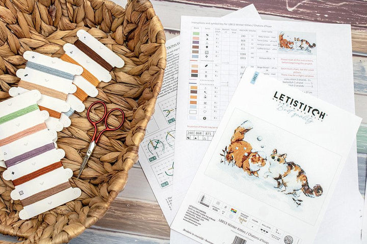 Winter Kitties L8813 Counted Cross Stitch Kit