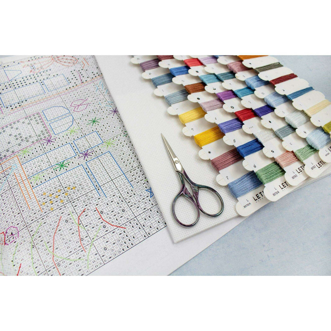 Winter Townhouse L8076 Counted Cross Stitch Kit